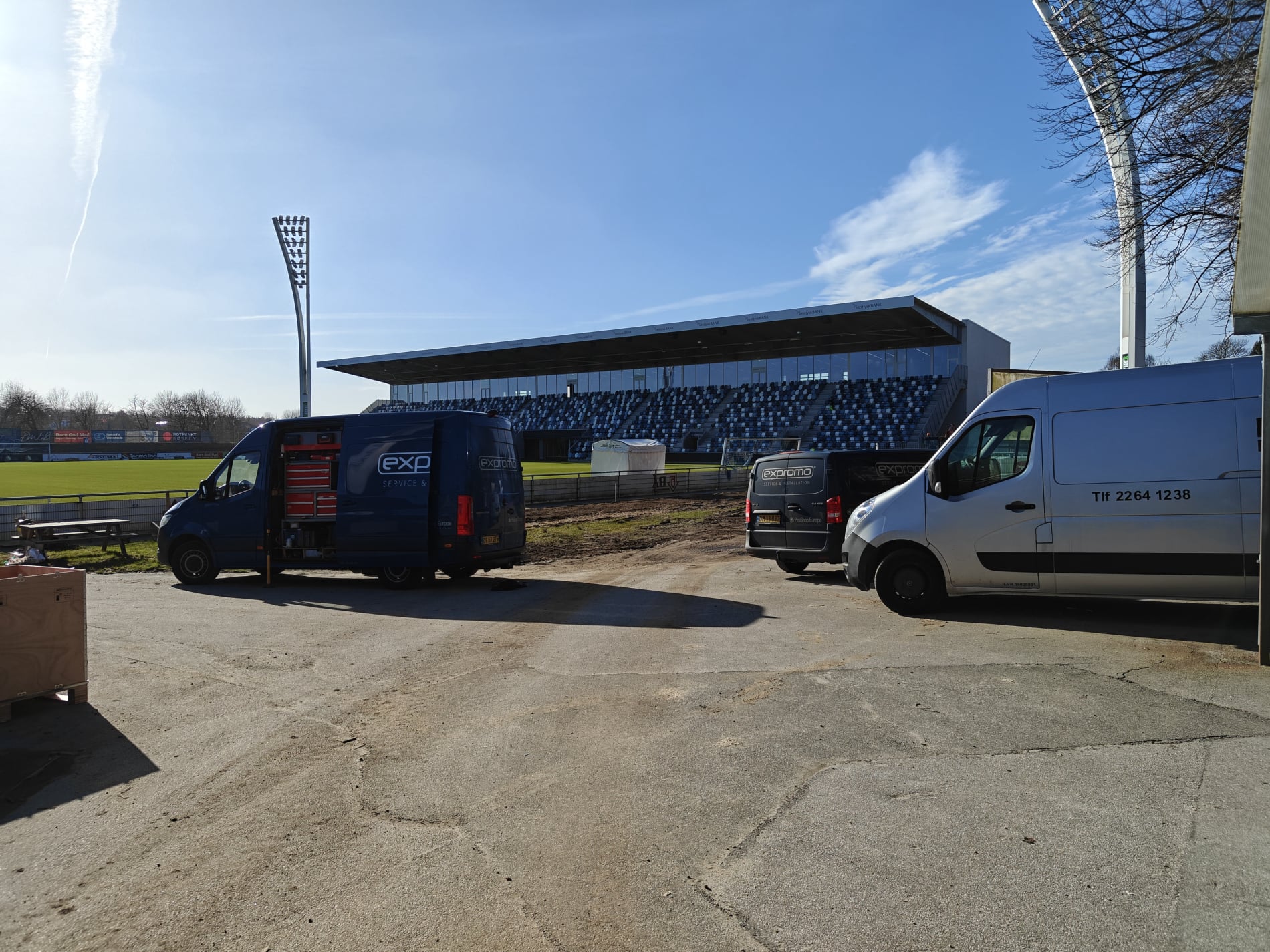 Autocentralen Park - Ny tribune - Marts 2026